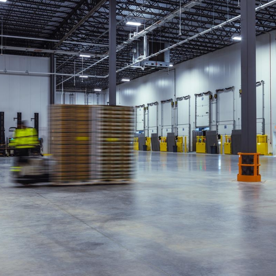 Inside a Airsun Express cold storage warehouse